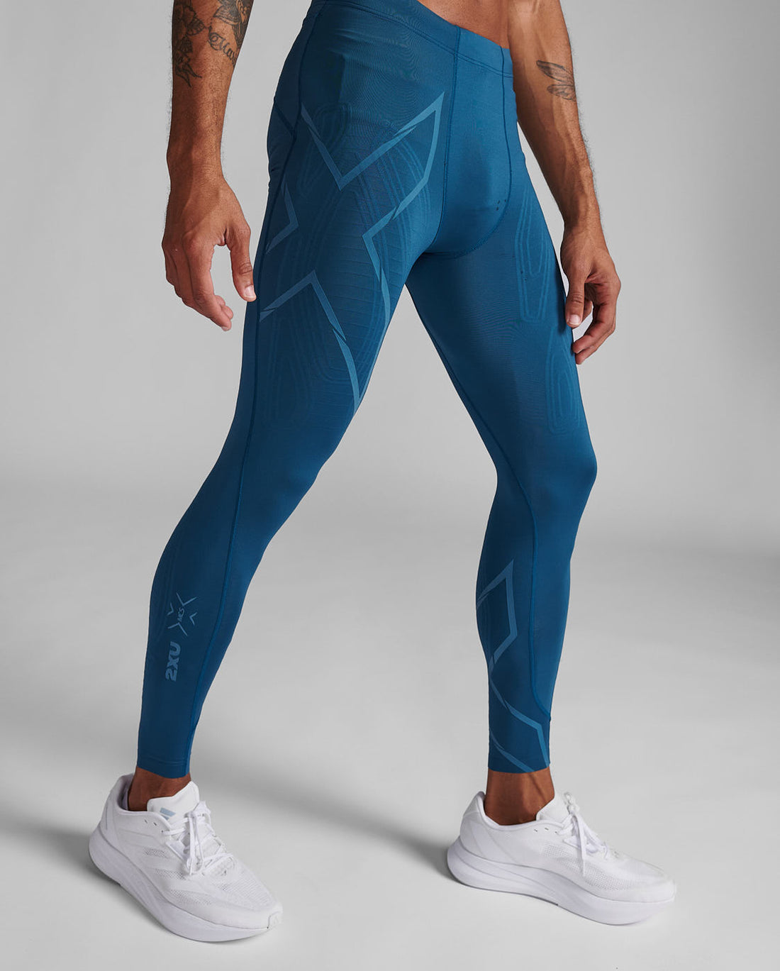 2XU Light Speed Compression Tights