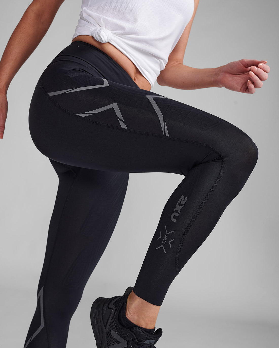 2XU Light Speed Mid-Rise CompTight